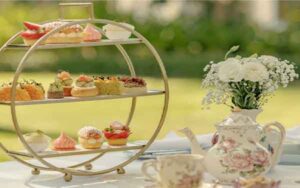 Afternoon tea and candle making experience at Studio Kinza Dubai