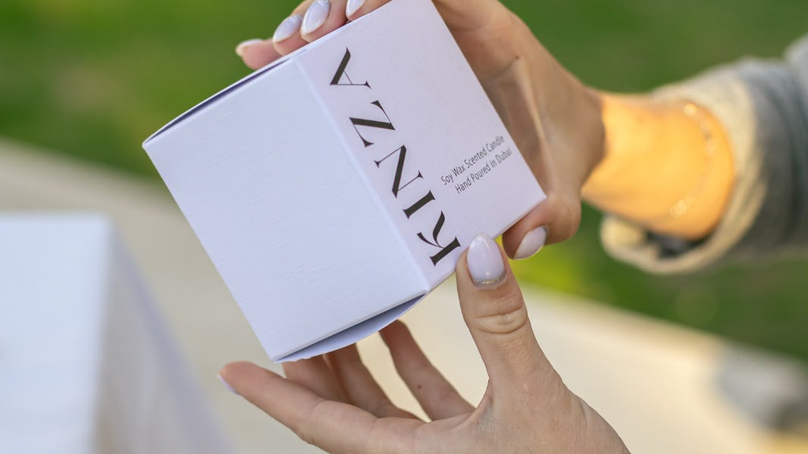 Experience gift ideas in Dubai featuring Studio Kinza candle-making workshops and creative gift experiences