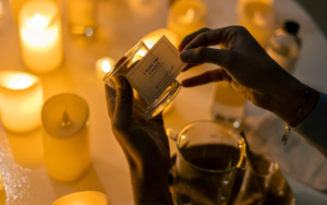 Comparison of traditional wedding favors with an interactive live candle bar guest experience in Dubai